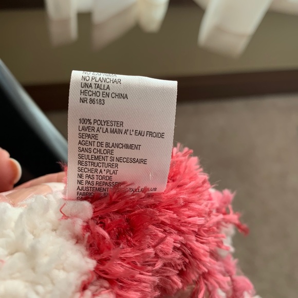 BEAUTIFUL  SCARF RED & WHITE STRIPE - Picture 3 of 7